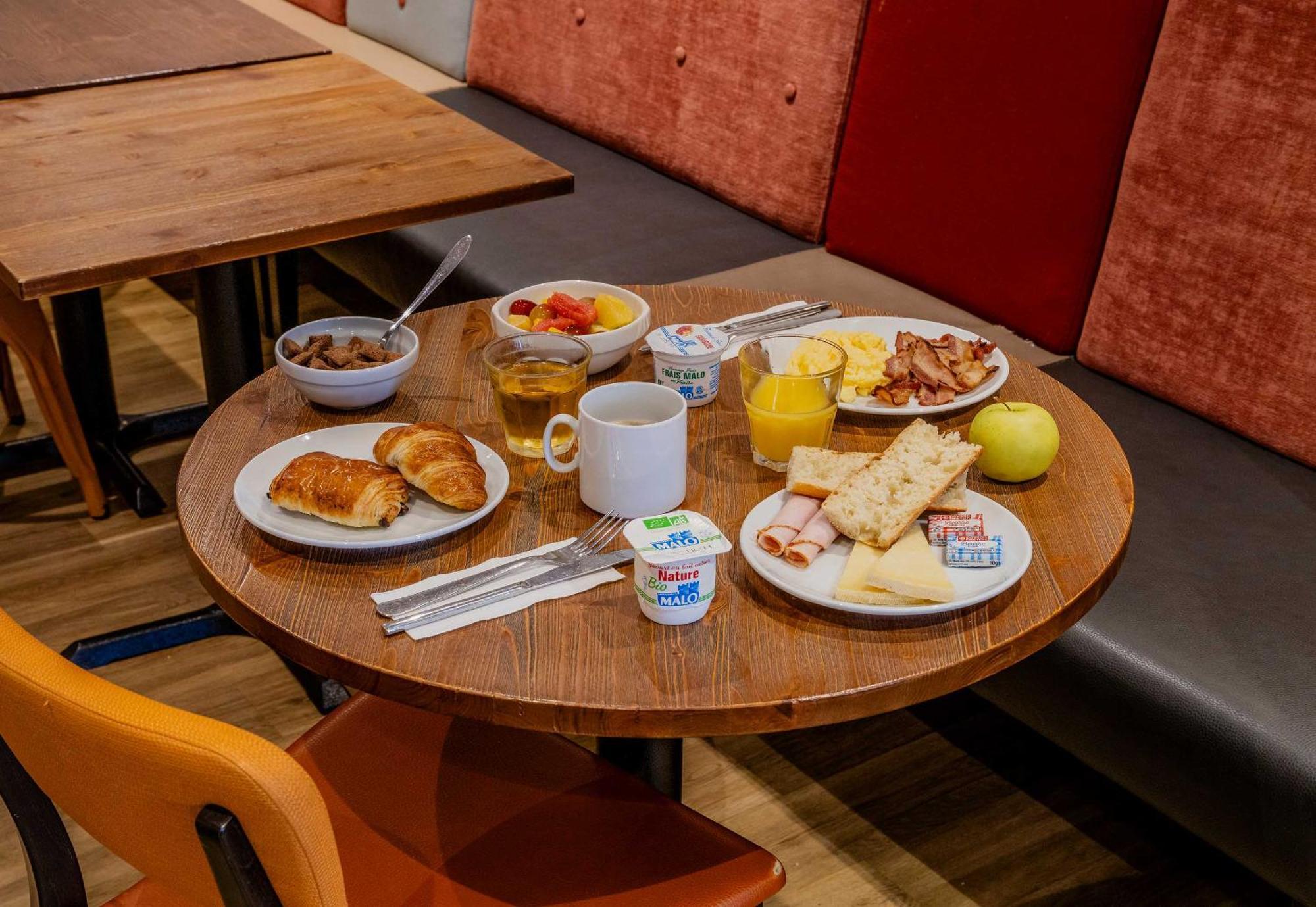 B&B Hotel Lille Roubaix Centre Grand-Place Екстериор снимка