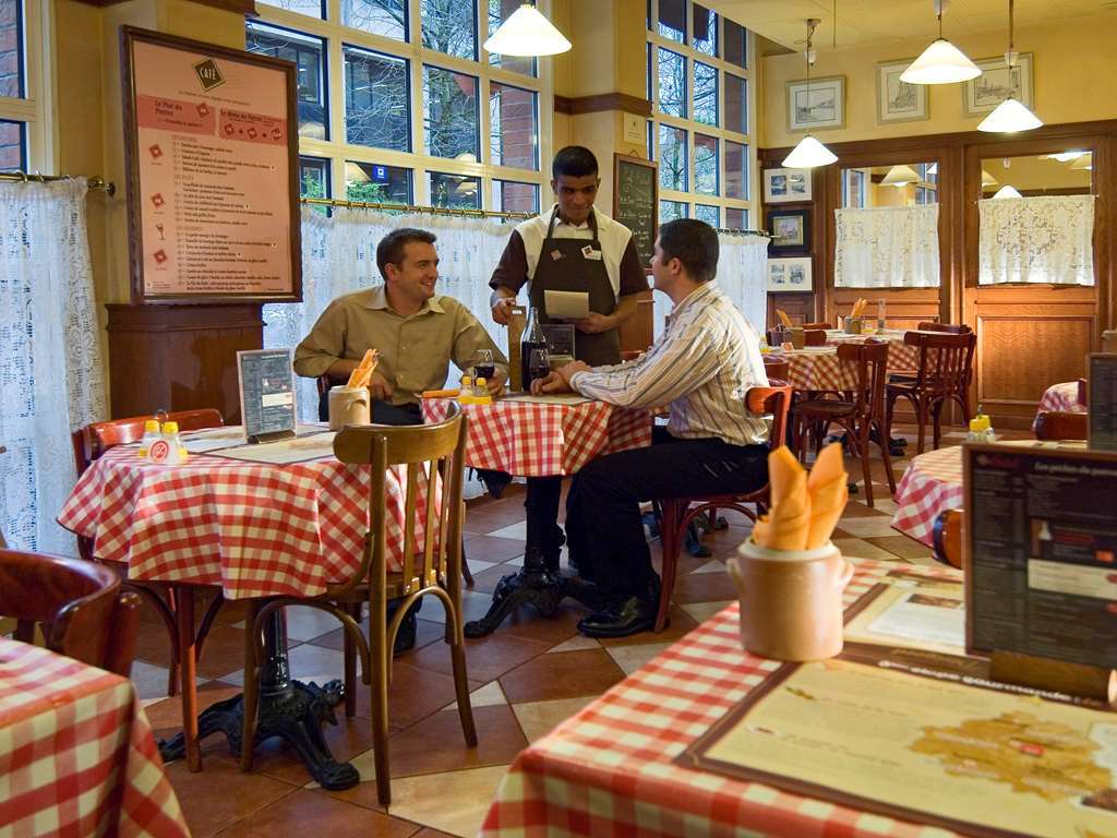 B&B Hotel Lille Roubaix Centre Grand-Place Ресторант снимка