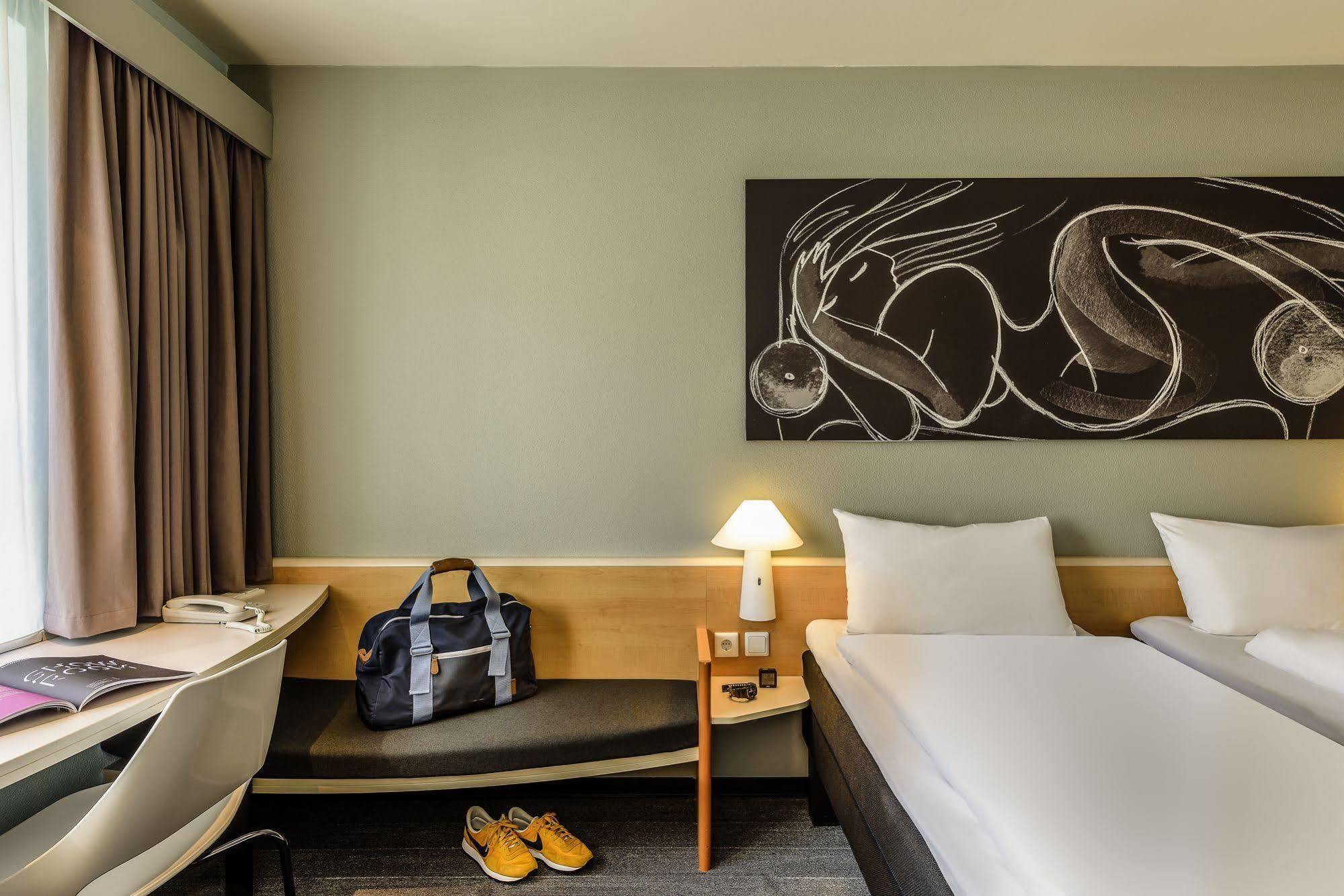 B&B Hotel Lille Roubaix Centre Grand-Place Екстериор снимка